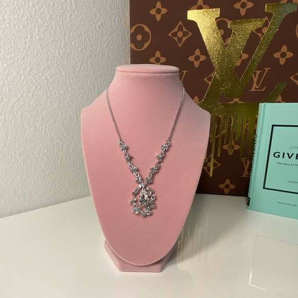 NWT Givenchy Pear/Round Shaped Crystal Necklace - Picture 6 of 6